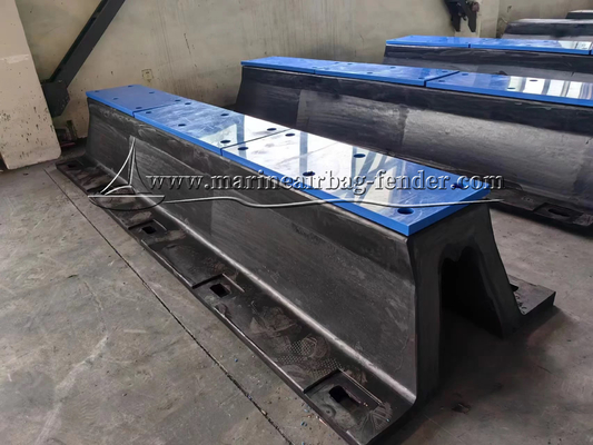 Bolted Arch Marine Rubber Fender chống thời tiết cho bảo vệ bến cảng