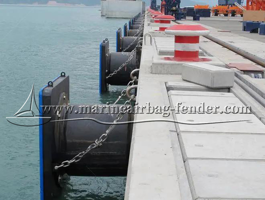 Đường chắn cao su bến tàu biển bền được tùy chỉnh với chuỗi thép không gỉ