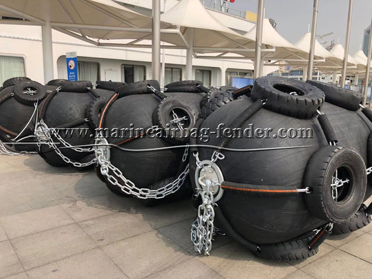 1.2m X 2m Pneumatic Rubber Fender Yokohama loại tàu bơm