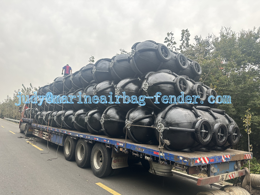 Dock Pneumatic Fender cao su Độ bền cao Dia 0.3m-4.5m 10 năm Thời gian thiết kế